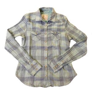 American Eagle Outfitters | Blue Plaid Flannel